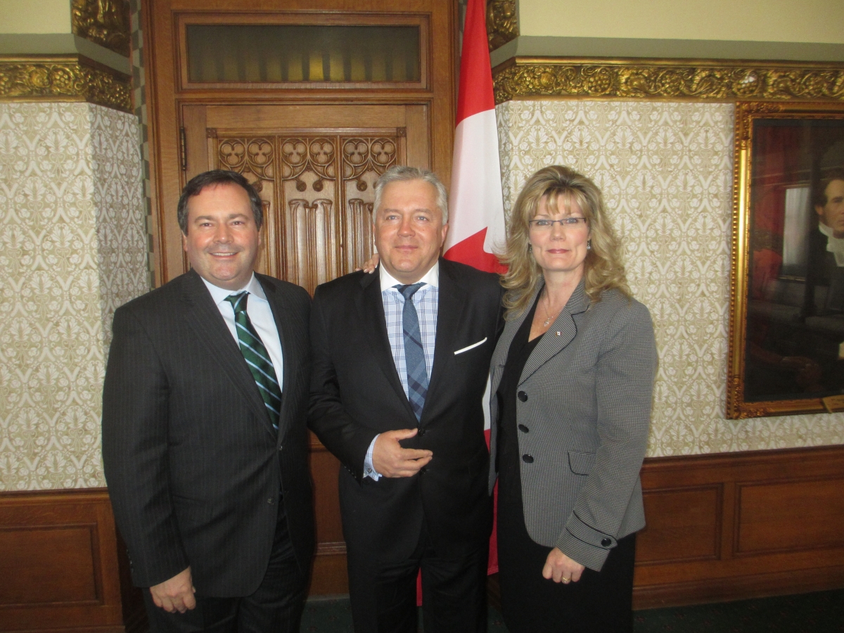 TTL Chairman, Ludwik Klimkowski with Hon. Shelly Glover,  Minster of Canadian Heritage and Official Languages and Minister Kenney